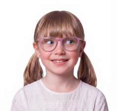 Ребенок в очках Essilor Stellest Airwear